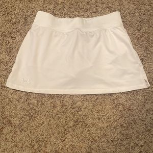 Size S under armour white womens tennis skirt